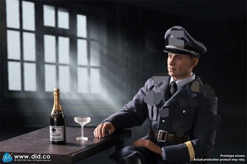 DID D80147 German Air Force Luftwaffe Captain – Willi 1/6 Figure - Picture 7 of 9