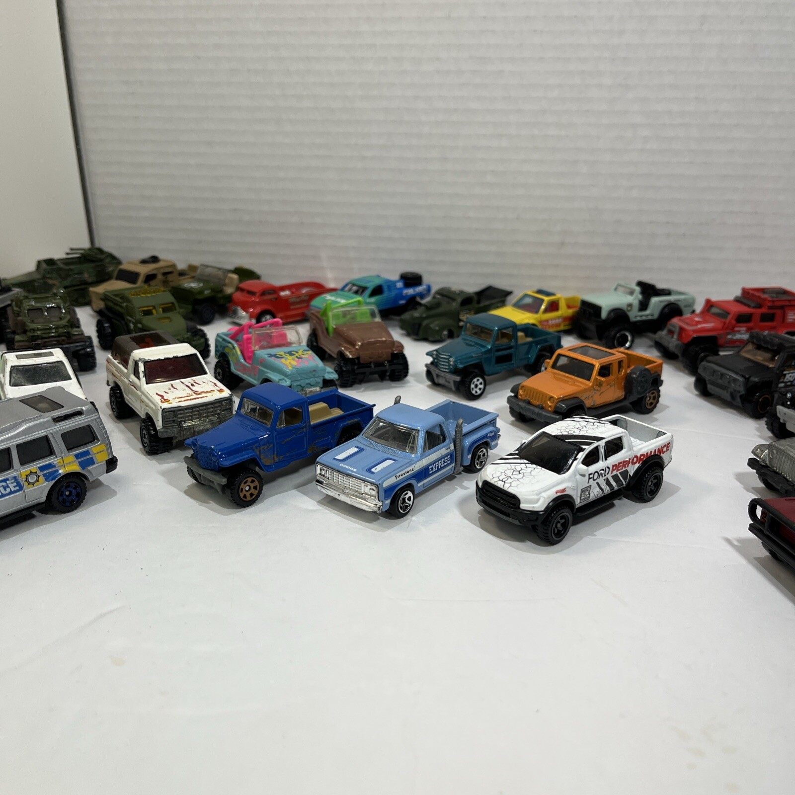 Picture 8 of 24