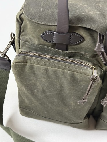 FILSON 24 HORAS HOJALATA TELA MALETÍN NUTRIA VERDE NUEVO CON ETIQUETAS - Imagen 5 de 22