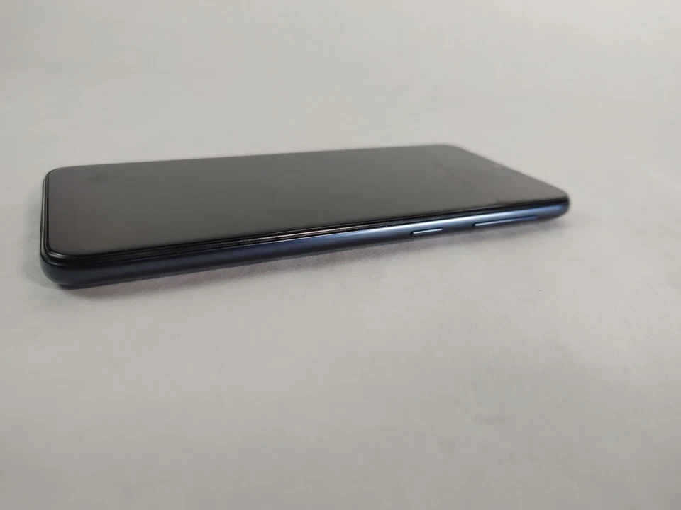 Samsung Galaxy A10e SM-A102U 32 GB Android 9 Boost Mobile Only ( Wi-Fi + 4G ) - Image 4 of 4