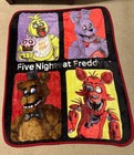 Five Nights at Freddy 's Light Weight Throw/Blanket