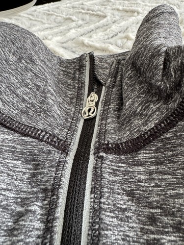 Lululemon Jacket Womens Sz 8 Star Runner 1/2 Zip Pullover Sold Out Rare - Picture 6 of 6