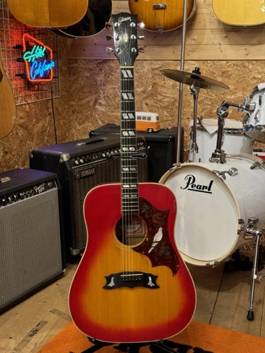 GIBSON DOVE CUSTOM (1978) Used Acoustic Guitar