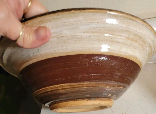 VINTAGE 1984 ARTIST SIGNED MULTICOLOR POTTERY BOWL - Picture 3 of 6
