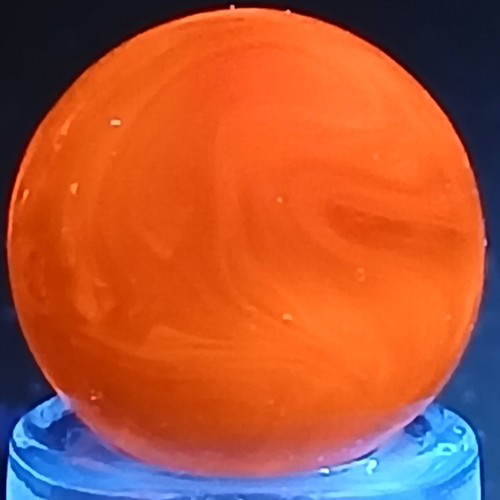 Vintage Champion Peewee  Swirl Marble .50 Inches  UV-Reactive Mint Condition  - Picture 3 of 17