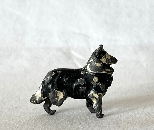 Vintage Painted Lead Toy Britains Black White Farm Sheep Dog Collie #78-484