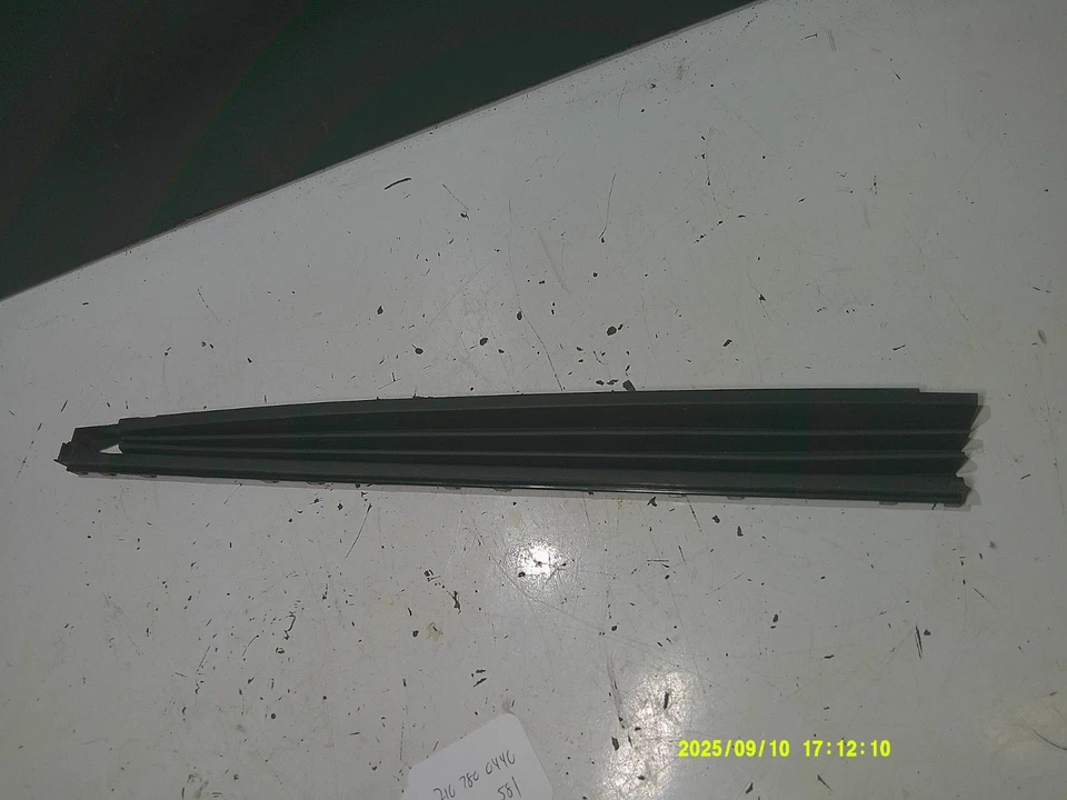 Правый люк с открытой отделкой 2107800440 98-02 Mercedes Benz W210 E430 W220 - Изображение 3 из 4