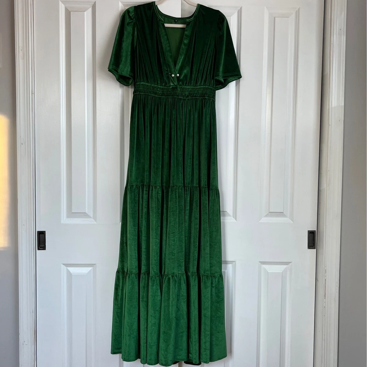 green emerald velvet dress Out On The Dance Floor Emerald Green Velvet Maxi Dress – Shop the Mint main image 0