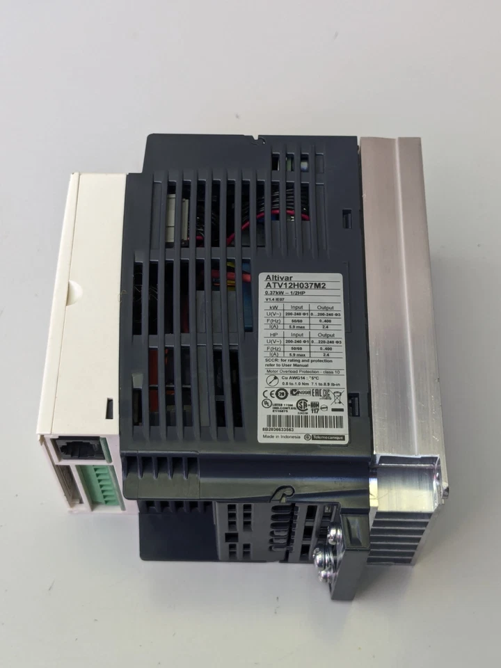 Schneider Electric variateur ATV12H037M2 Inverter 0,37 Kw / 0,5 HP Monophase - Photo 3/4