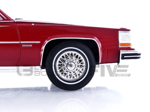 MCG 1/18 - CADILLAC FLEETWOOD BROUGHAM - 1982 18251R - Foto 7 di 12