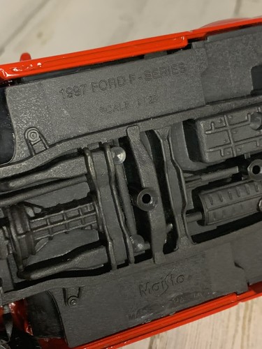 Maisto 1997 Ford F Series Pickup Truck F-150 Red 1:26 Thunder Lightning - Picture 7 of 7