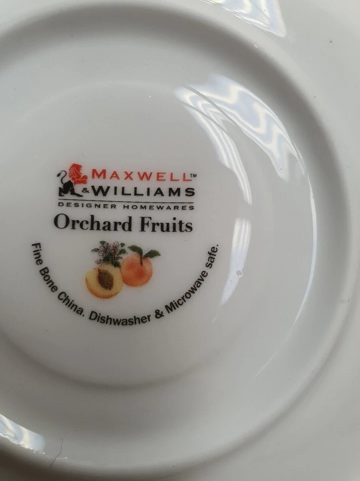 Platillo de porcelana de hueso fino diseño melocotón frutas huerto Maxwell & Williams c2010-11 Foto 3 de 4