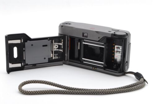 【MINT】 Contax T2 Titan Black 35mm Point & Shoot Film Camera From JAPAN - Picture 9 of 9
