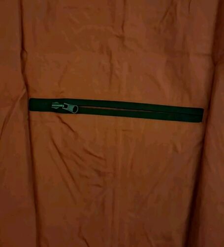 Chaqueta de Lluvia Rojo Vino Impermeable Sin Forro Cremallera Bolsillo Trasero Ligera Embalable - Imagen 11 de 14