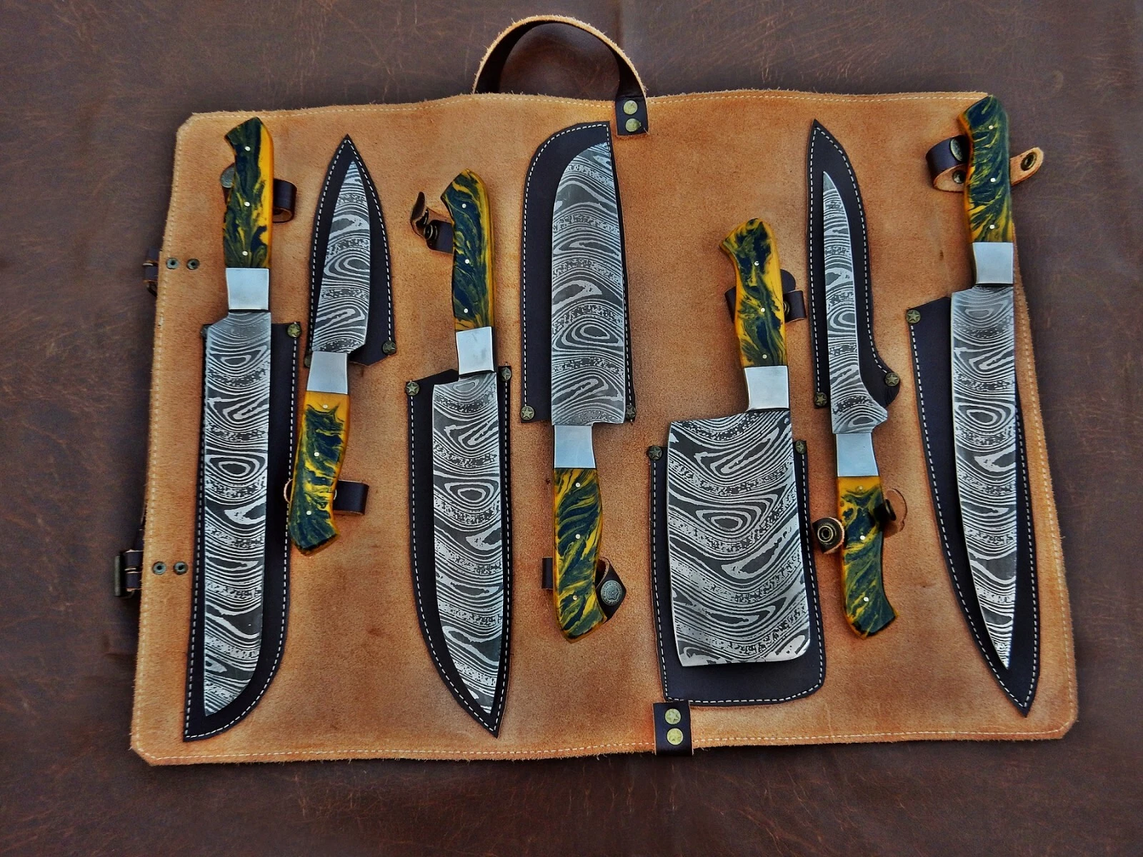HANDMADE CHEF SET 7PCS D2 STEEL WITH TWIST PARTON EACHING WITH BEAUTIFUL COVER