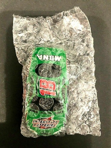 Baterías interestatales Life Like HO Slot Car Nascar #18  - Imagen 1 de 4