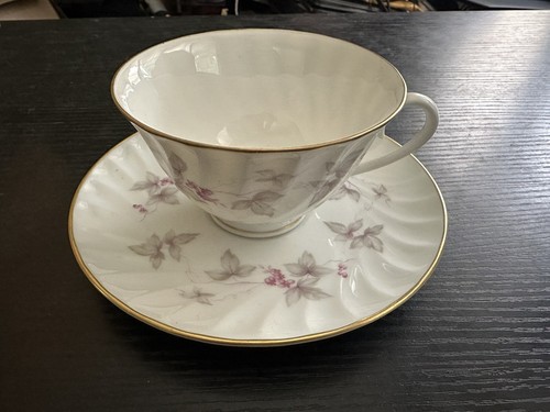 Royal Jackson Fine China Tea Cup & Saucer (Purple Flowers) Gold Trim - Picture 1 of 9