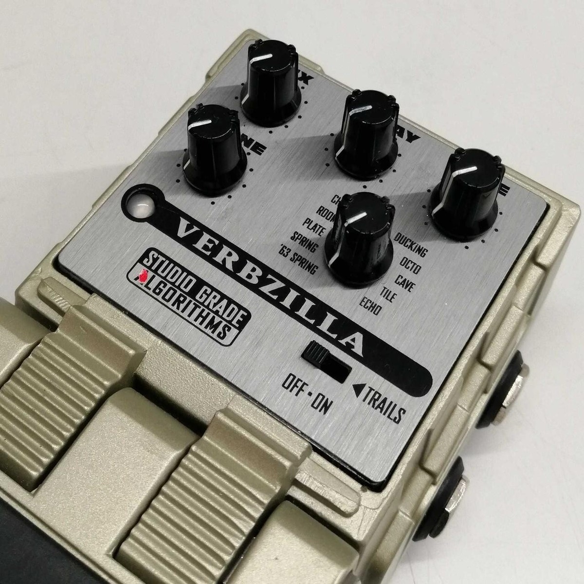 ギター LINE6 VERBZILLA verbzilla Stereo Digital Guitar Bass Reverb Effect Pedal