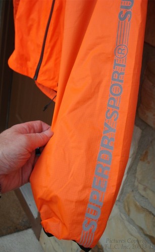 NEW/NWT/HTF ORANGE FEATHERWEIGHT SUPERDRY SPORTS RUNNING/JOGGING JACKET-SZ.=M - Picture 7 of 12