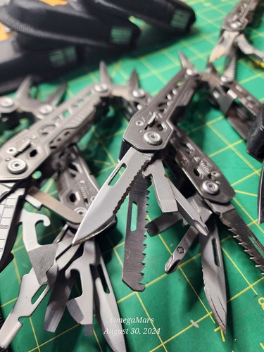 Gerber Truss 17-in-1 Multi Tool Random selection of x1(ONE) per order, SILVER - Picture 9 of 13