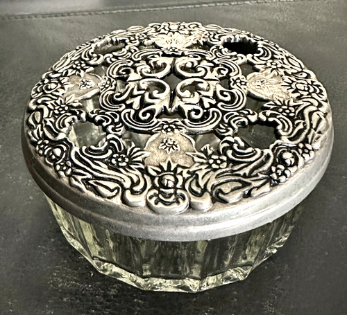 Crystal & Silver plate Vanity Dish Jewelry Box Pot Pourri Bowl Filagree Scroll
