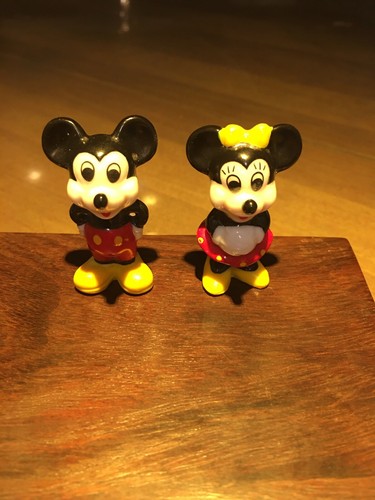 Beautiful Walt Disney’s Mickey And Minnie Mouse Figurines 1 1/2” - Picture 4 of 4