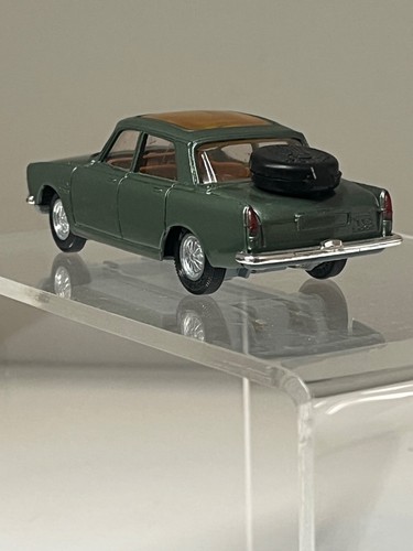 Stunning Vintage Corgi 275 Rover 2000 TC Take off Wheels & Golden Jacks 1968/70 - Picture 12 of 21