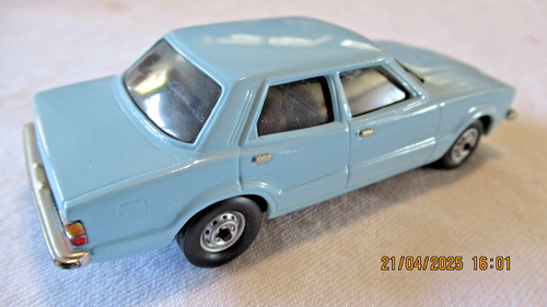 Lansdowne/ Brooklin Models LDM56 1979 Ford Cortina MKIV Sedan Light Blue 1:43 - Picture 4 of 7