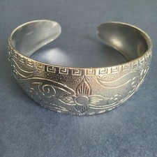 Silver Tone Floral Etched Bangle Bracelet