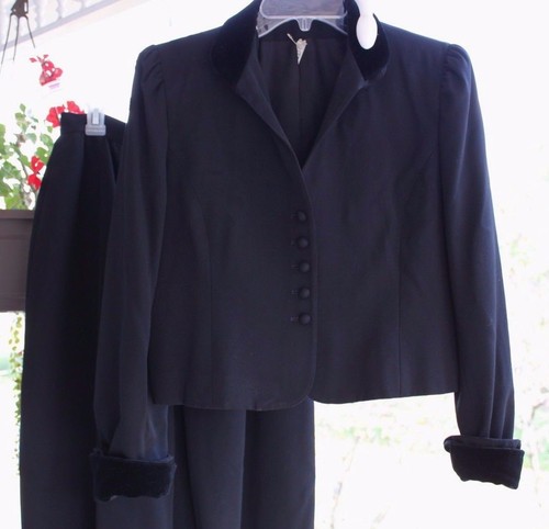 ✅ Vtg Women's 8 Black Wool Blazer Jacket Skirt Suit Set Black Velvet Collar Cuff - Picture 2 of 12
