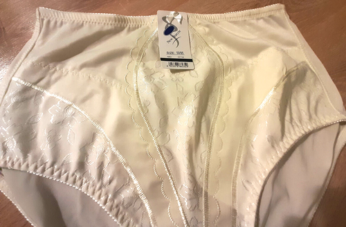 1 Miederhose 44, 46, 48, 50 mit Spitze im Bauchbereich - Bild 2 von 3