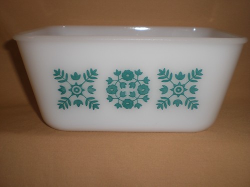 1960s VINTAGE GLASBAKE J-805 MILK GLASS 1½ QT CASSEROLE LOAF PAN-MADE IN THE USA - Picture 2 of 10