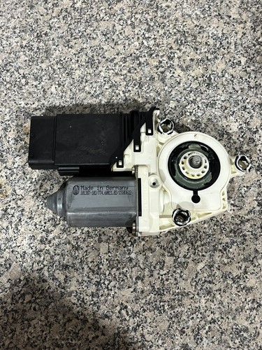 VW Golf MK4 Mark 4 Passenger Front Electric Window Motor 1C2959801A - Picture 3 of 3