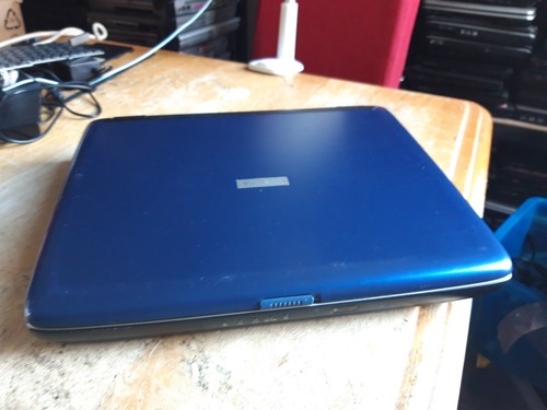 Spares/Repairs-Toshiba Satellite Pro A60--Does not turn on. Mostly complete (S2) - Picture 6 of 8