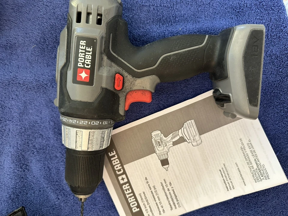 Porter-Cable 18V Drill Two Saws 3-Tool Combo Kit w/2 Battery Charger + Bag - Image 2 of 4