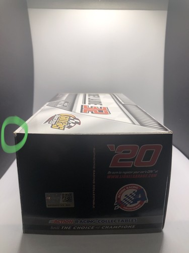 Autografo Corey LaJoie #32 Schluter Systems, Mustang 2020, colore cromato 1/24 - Foto 19 di 20