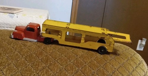VINTAGE TOOTSIETOY 1940s 50s AC SPARK PLUGS CAR HAULER DIECAST METAL
