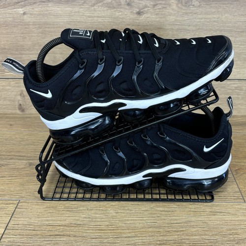 Nike Vapormax Schuhe Herren Größe UK 7 Plus schwarz weiß Laufen Fitnessstudio Turnschuhe