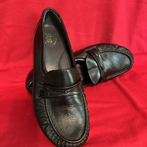 sas shoes woman 9.5 ww Black Closed Toe