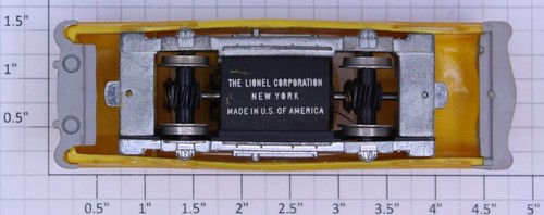 Lionel No. 0068-100 HO Gauge 1961 Yellow #7 Racing Stock Car with Gray Bumpers - Picture 2 of 6