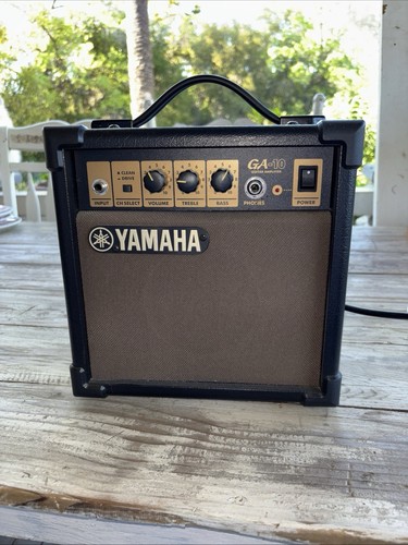Vtg Yamaha GA-10 Black 10W 120V 60Hz Solid State Portable Guitar Amplifier Works - Picture 9 of 9