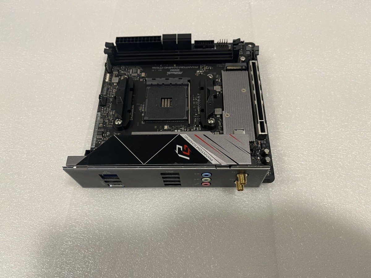 ASRock B550 Phantom Gaming-ITX/ax AM4 AMD DDR4 PCIe Mini ITX