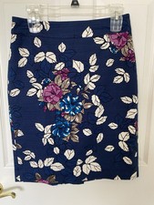 Ann Taylor Navy Blue White Floral Cotton Skirt Size 4 Knee length Pencil
