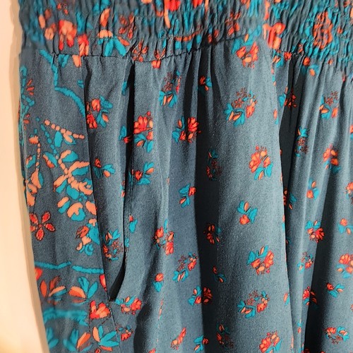 Pantalón Tórrido Pull On Pierna Ancha Challis Cintura Ajustada Tiro Alto Verde Azulado Profundo Floral 4S - Imagen 4 de 10
