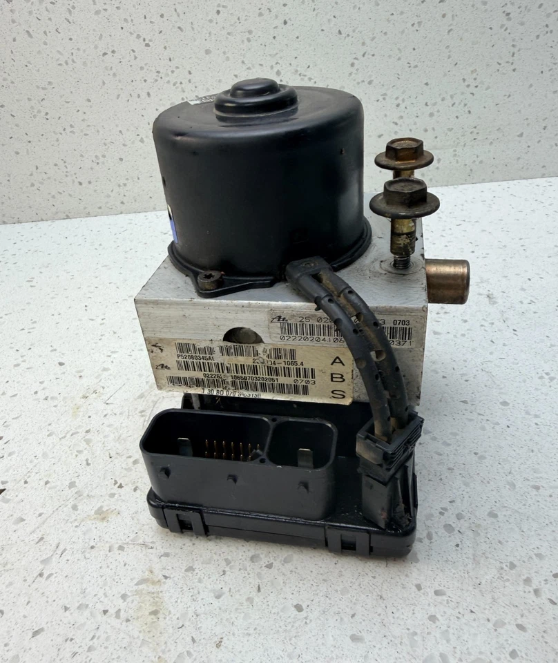 P52080345AC Jeep Grand Cherokee 2002-04 Control de bomba de freno antibloqueo OEM B367-11 Foto 4 de 4