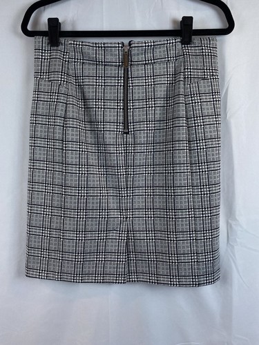 Michael Kors Women’s Size Medium Black Gray White Herringbone Pencil Skirt - Picture 6 of 6