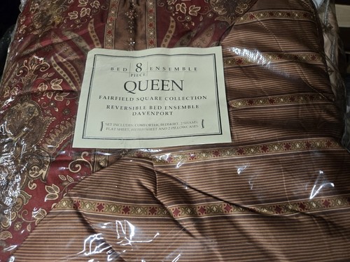 NIB QUEEN 8 PIECE FLORAL & STRIPES PRINT BED IN A BAG REVERSIBLE COMFORTER SET - Picture 6 of 7