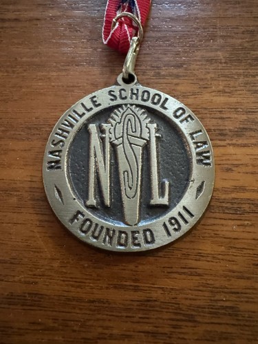 Vintage Nashville School of Law Medal Award 2" Bronze Metallband 1980er Vintage