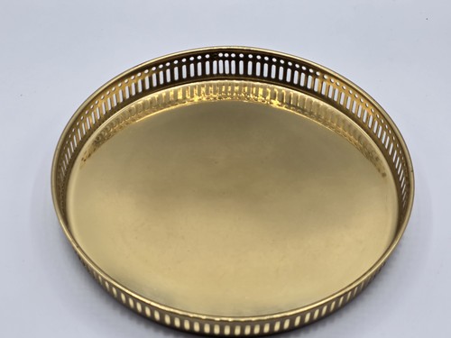 Set da tè vintage in ottone teiera zuccheriera vassoio 4 pezzi Vassoio 9" MCM - Foto 13 di 17
