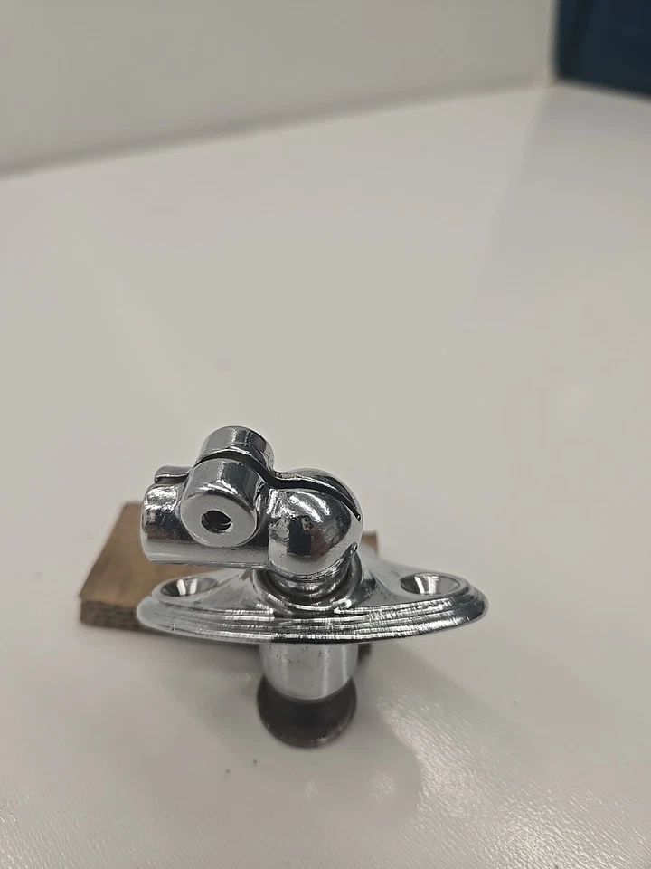 Suporte para quebra-sol direito Chevrolet Fleetline 1941-1954 - Imagem 3 de 4